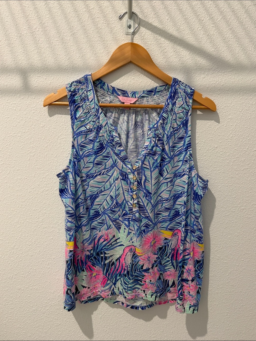 Lilly Pulitzer Sleeveless Tank pink and blue tucan print